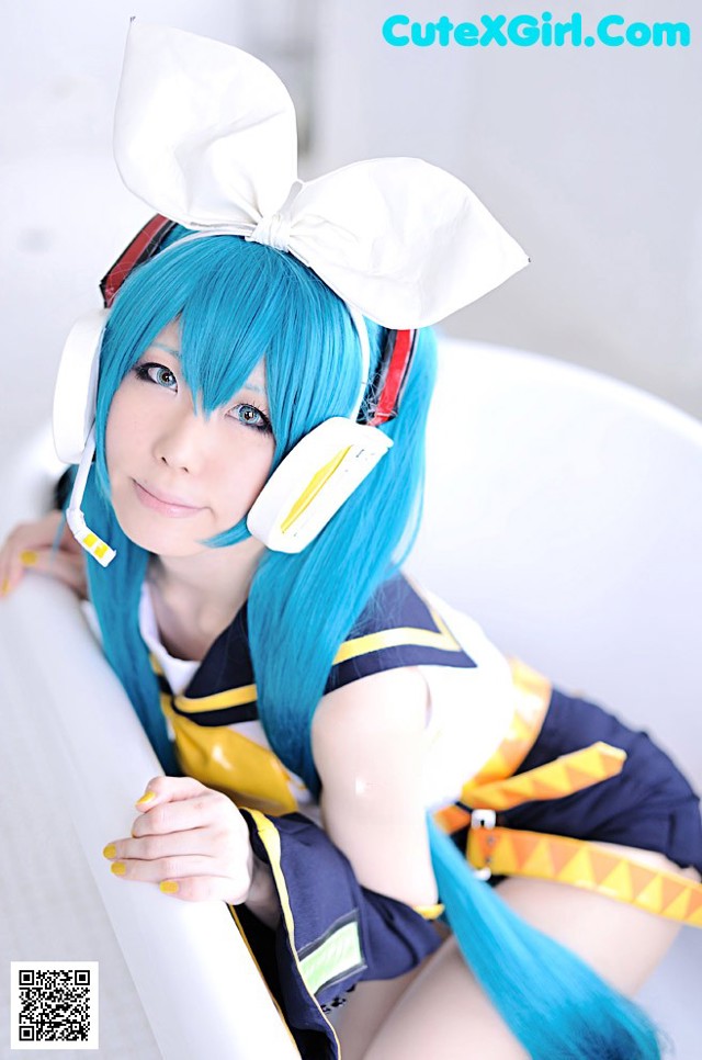 Cosplay Haruka - Tease Poolsexy Video No.70817f