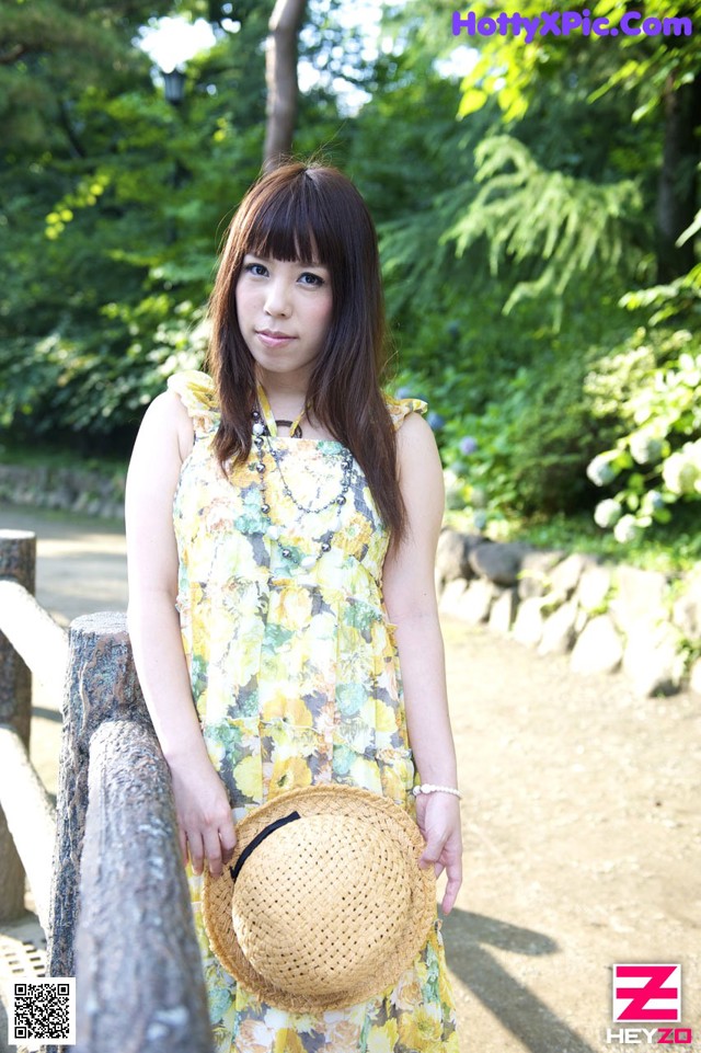 Chinatsu Kurusu - Caught Ngentot Model No.ccf129