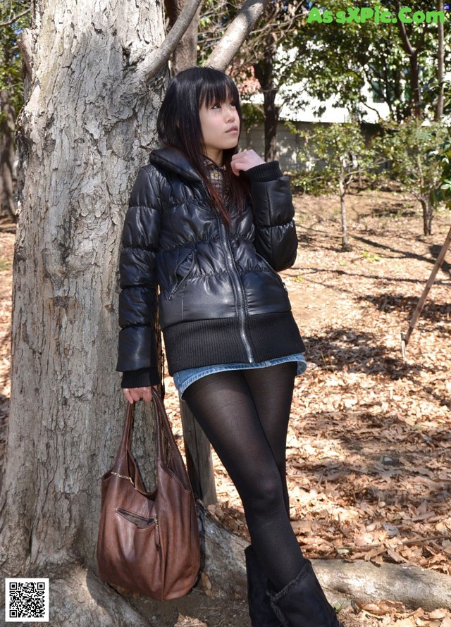 Amateur Momo - Toplesgif Hot Legs No.f1288a